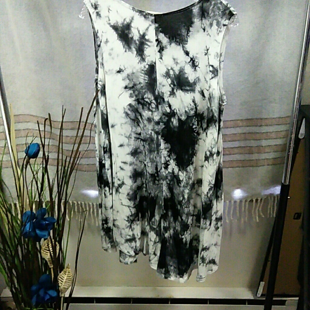 Women's Trés Bien Shirt - Picture 3 of 3